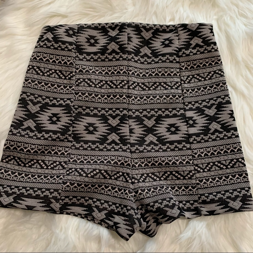NWT Windsor Tribal Print High Waist Shorts